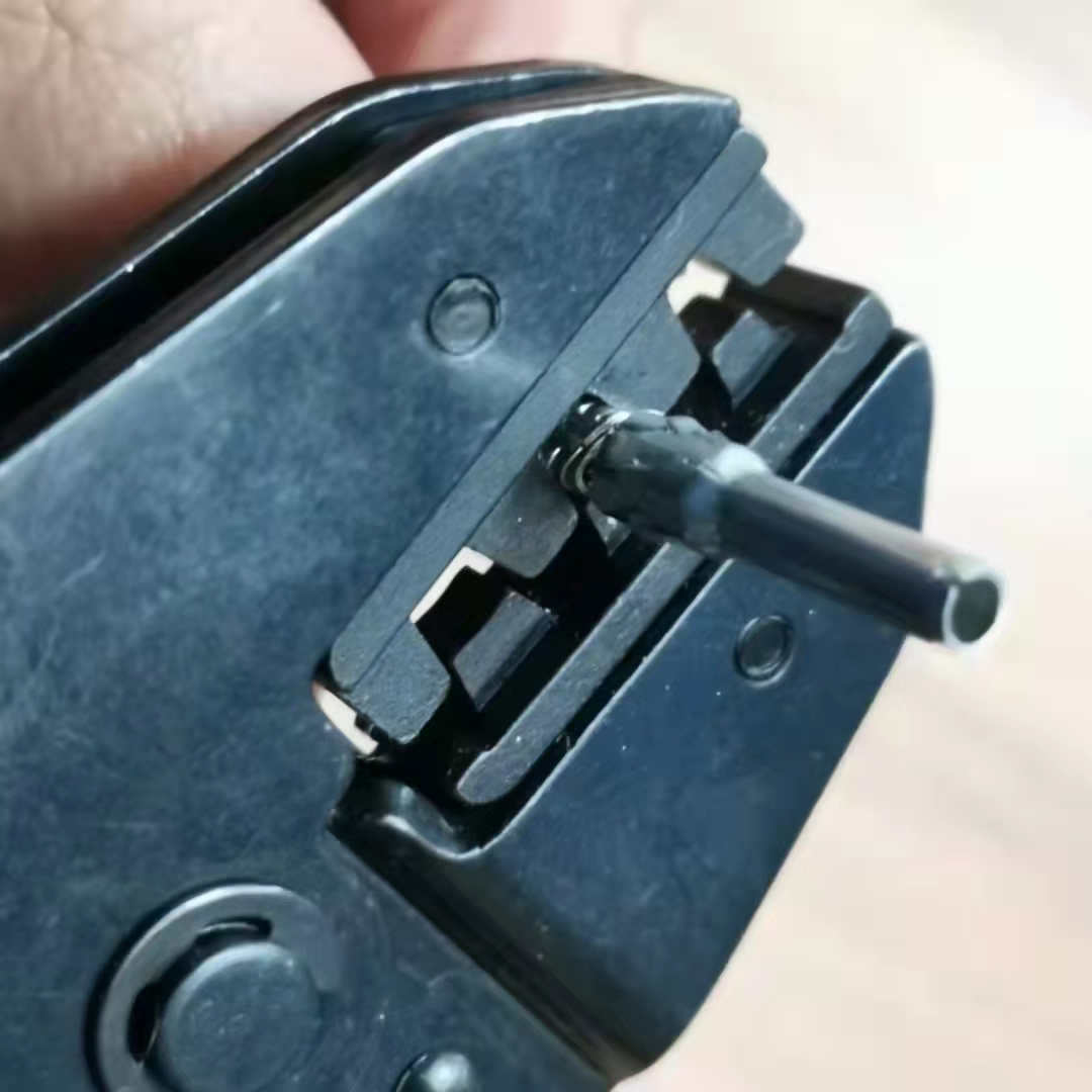 Análisis de las causas de los accidentes de fuego en el lado DC de los sistemas de generación de energía fotovoltaica